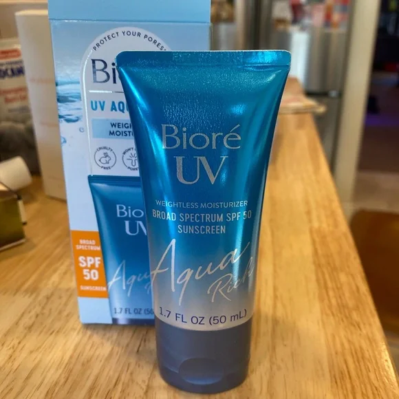 Biore UV Aqua Rich Moisturizer SPF 50 2/$8 - Picture 3 of 9
